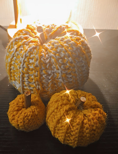 Crochet pumpkins